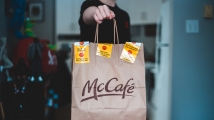 Weekly Global Wrap: McDonald's take back Israel franchise; US fast-food restaurants sets dine-in time limit; Subways new wraps