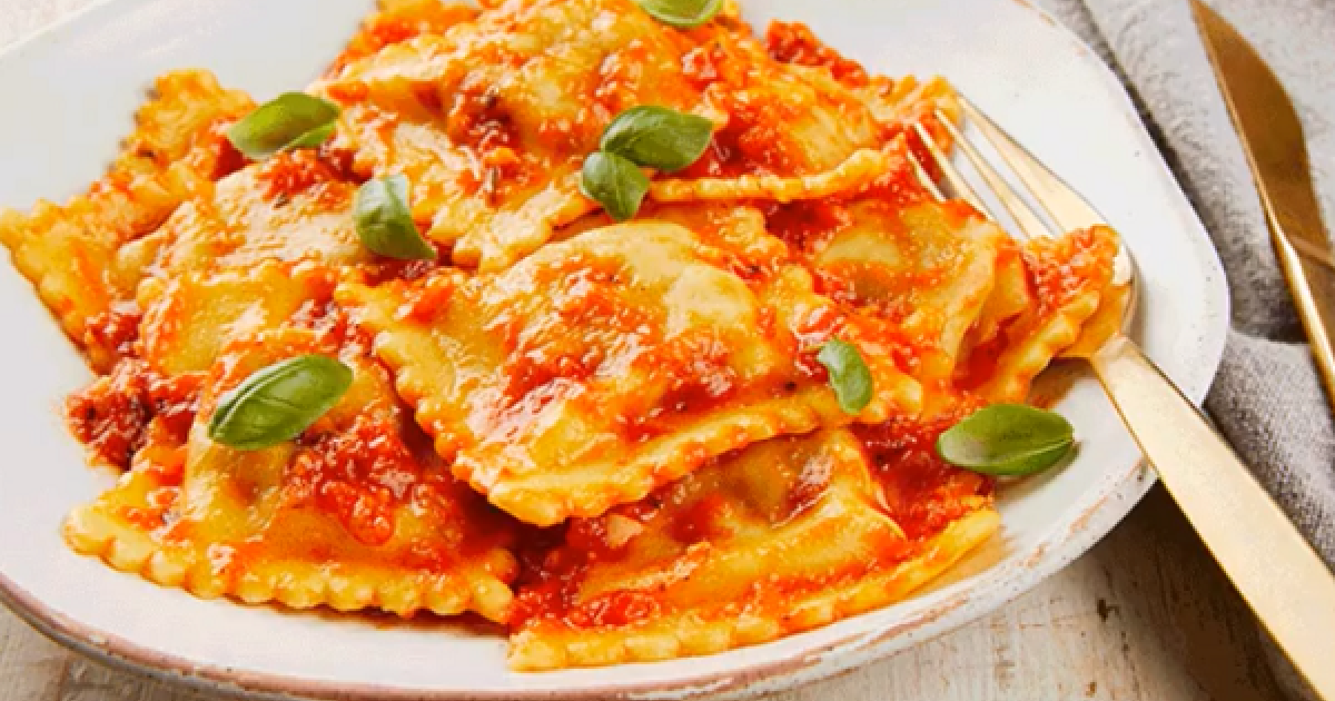 Social Media Wrap Up Domino's taps into RoyalBaby fever; The Naked